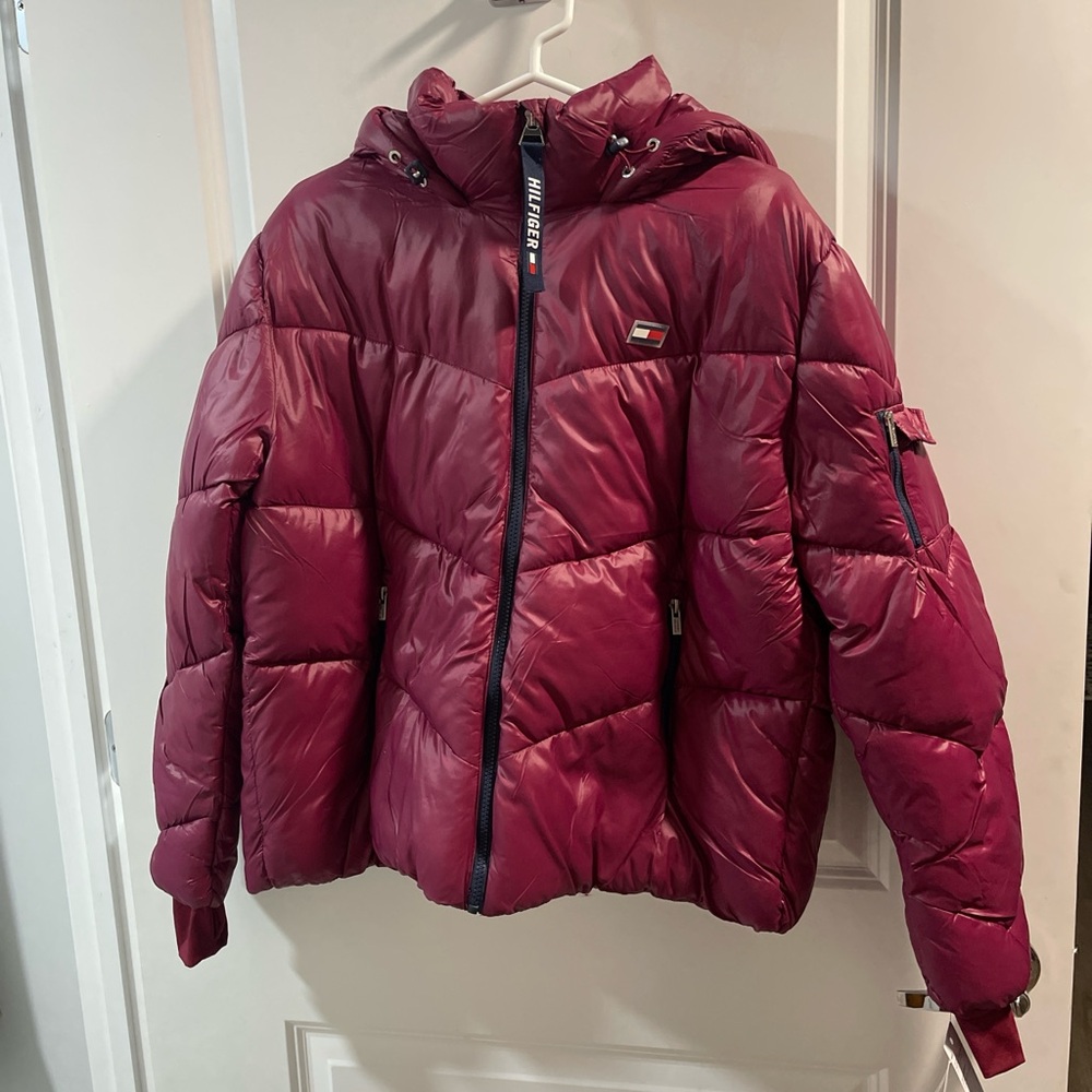 Tommy Hilfiger Women’s Puffer Jacket - Red / Burgundy Water Resistant